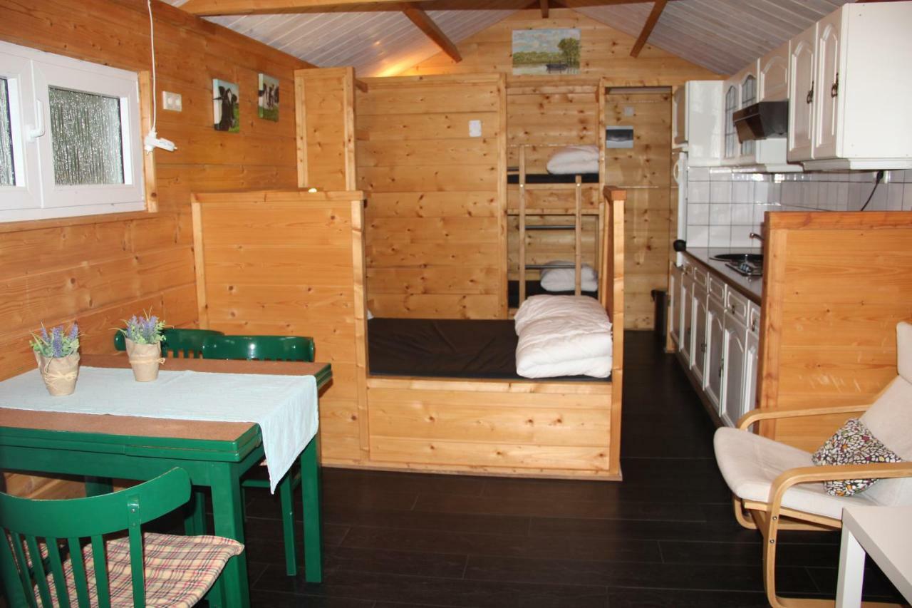 Chalet - Camping 'T Dekske Wintelre Dış mekan fotoğraf